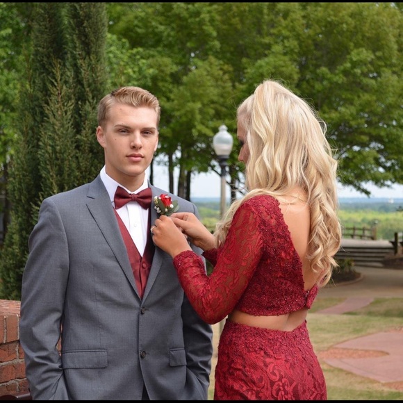 Size 6 Prom dress - Picture 2 of 5